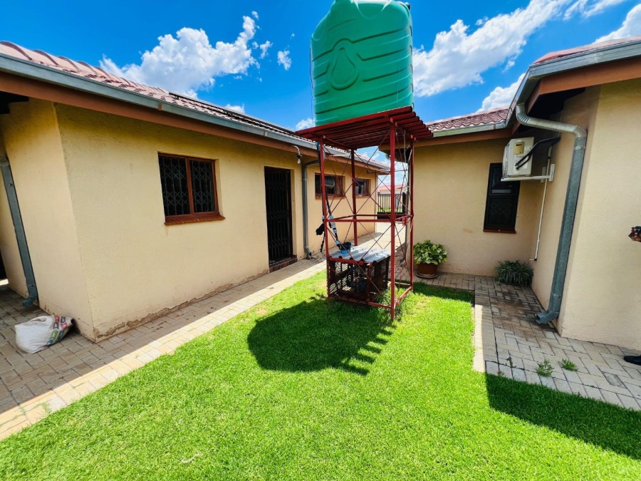 3 Bedroom Property for Sale in Mmabatho North West